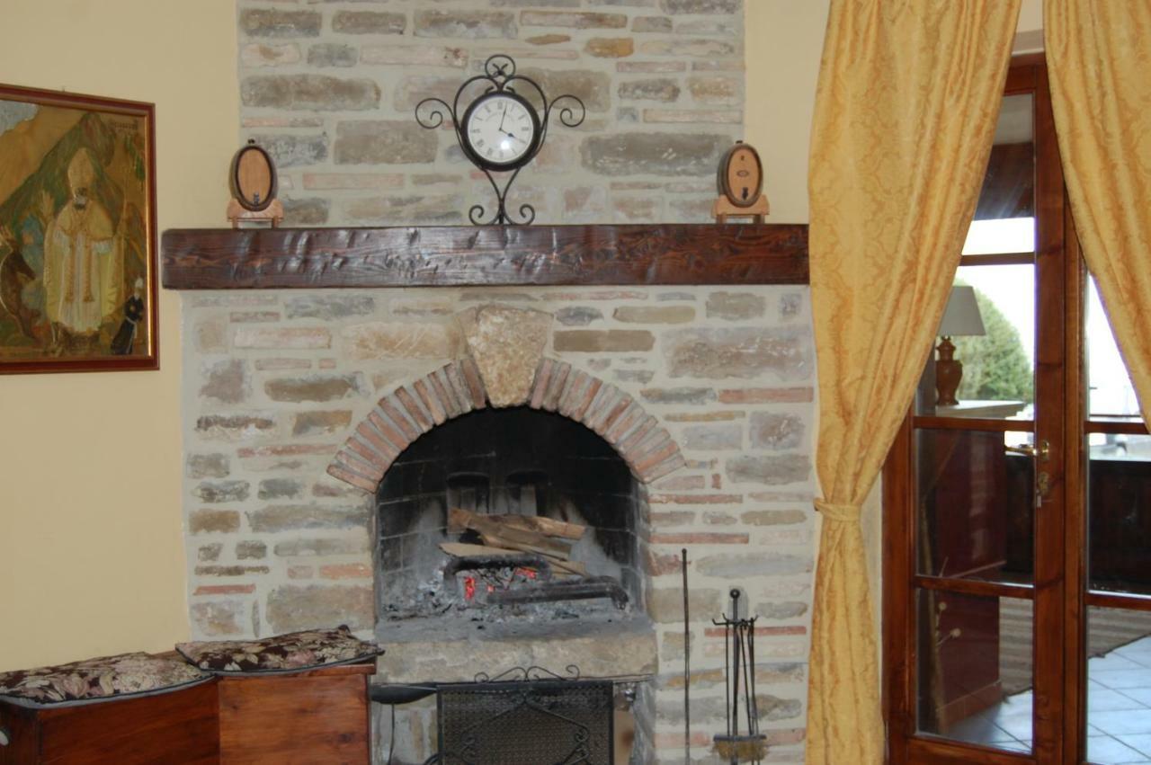 Agriturismo Countryhouse Le Giare Gubbio Eksteriør bilde